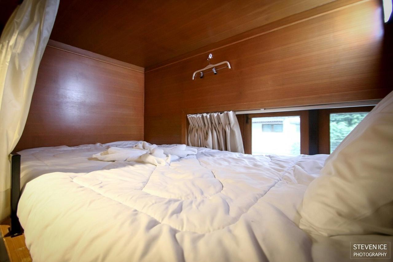 One Night Zleep At Nimman Hostel Chiang Mai Buitenkant foto