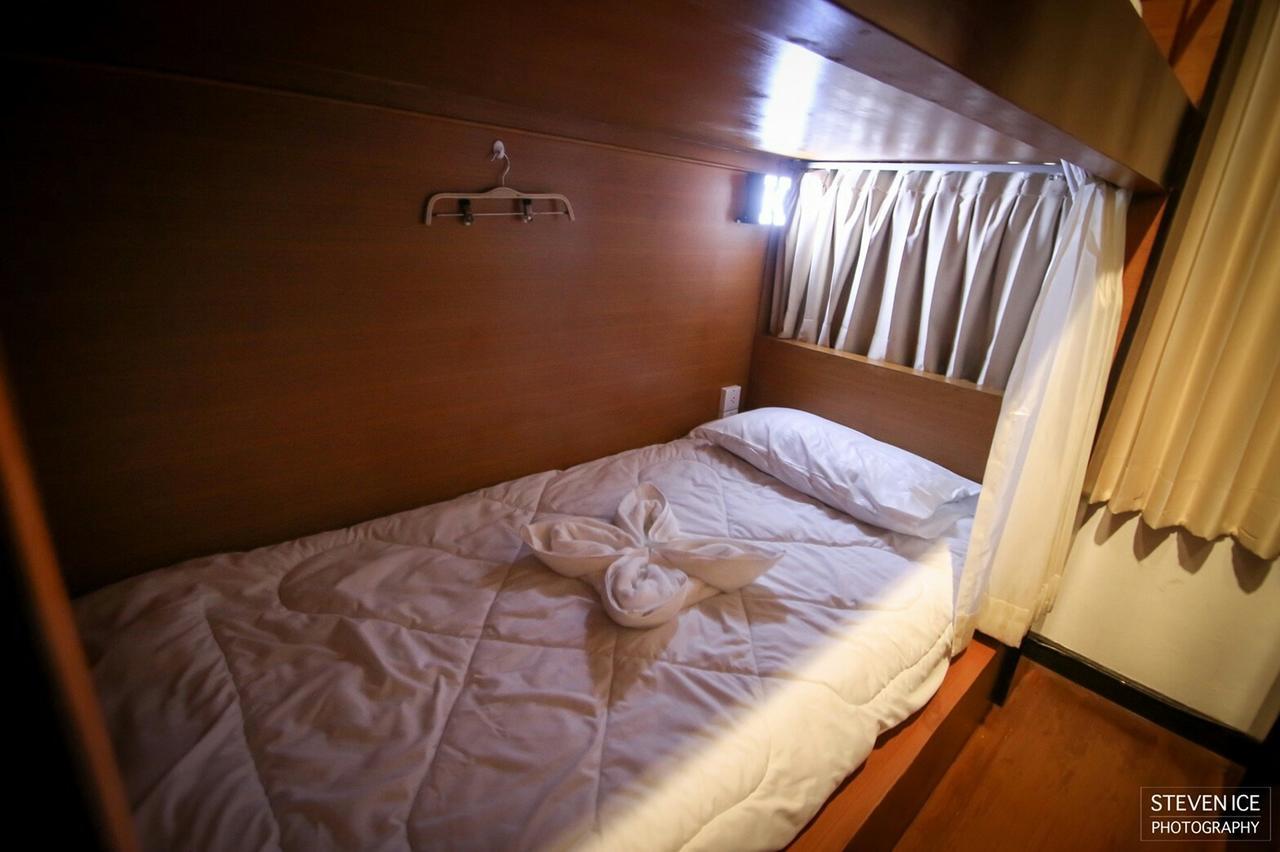 One Night Zleep At Nimman Hostel Chiang Mai Buitenkant foto